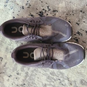 On Running Cloud V2 Shoes